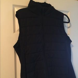 Black maternity vest